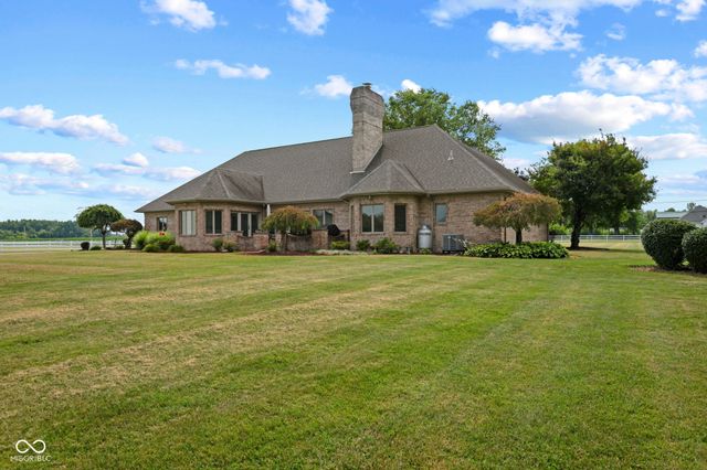 8534 N Murphy Road, Brazil, IN 47834