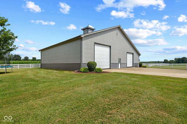 8534 N Murphy Road, Brazil, IN 47834