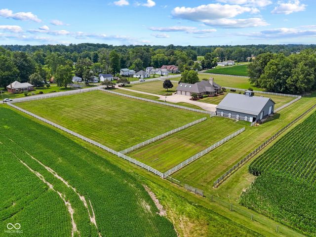 8534 N Murphy Road, Brazil, IN 47834