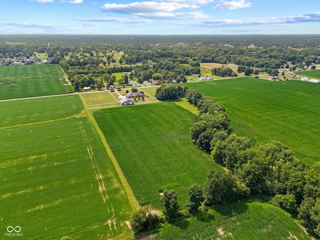 8534 N Murphy Road, Brazil, IN 47834