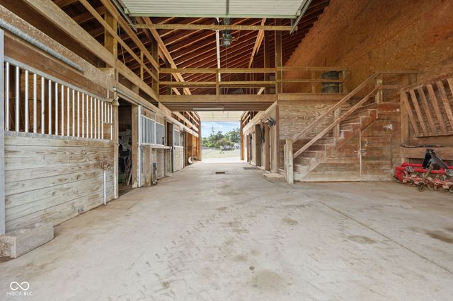 8534 N Murphy Road, Brazil, IN 47834