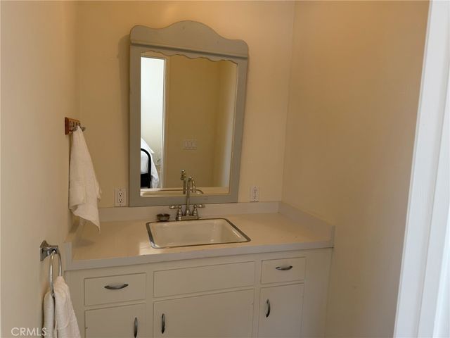 35 N N La Senda, Laguna Beach, CA 92651