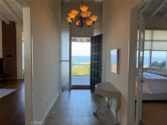 35 N N La Senda, Laguna Beach, CA 92651