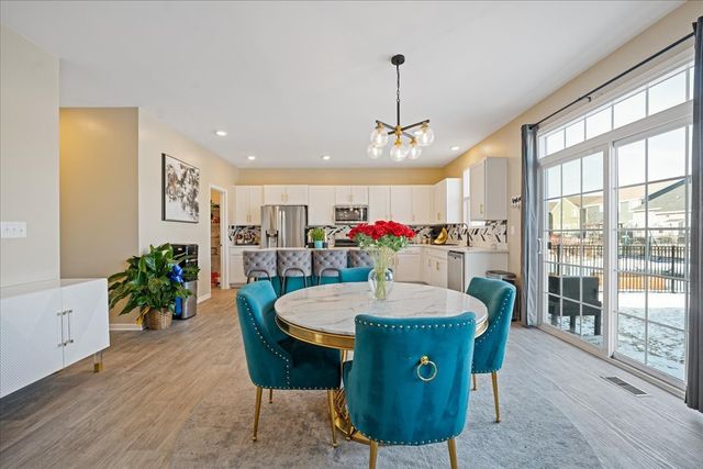 1814 Peyton Terrace, Shorewood, IL 60404