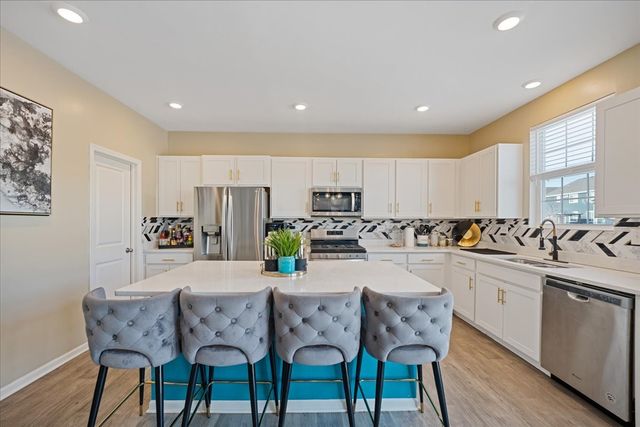 1814 Peyton Terrace, Shorewood, IL 60404