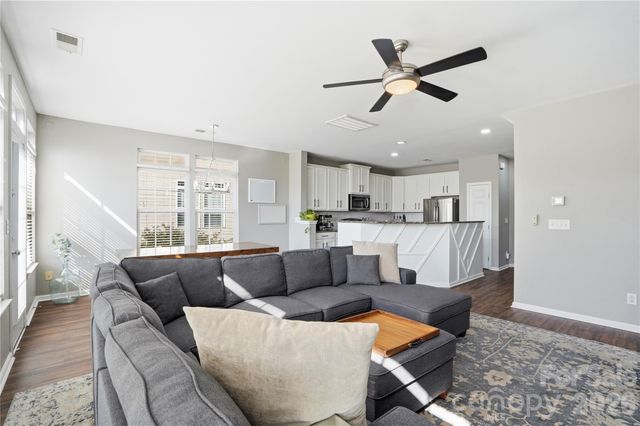 10005 Kings Parade Boulevard, Charlotte, NC 28273