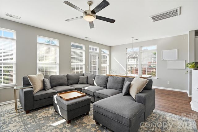 10005 Kings Parade Boulevard, Charlotte, NC 28273