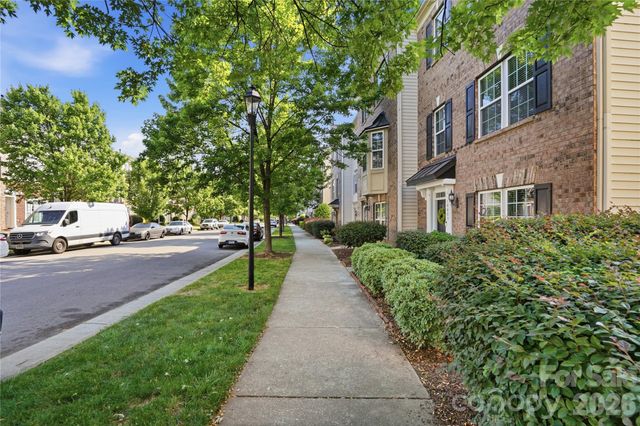 10005 Kings Parade Boulevard, Charlotte, NC 28273