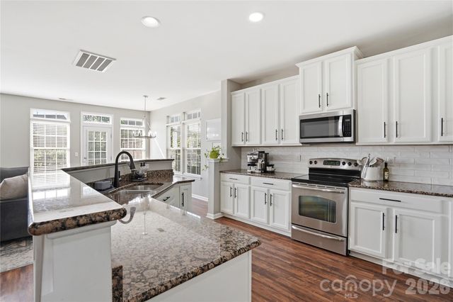 10005 Kings Parade Boulevard, Charlotte, NC 28273