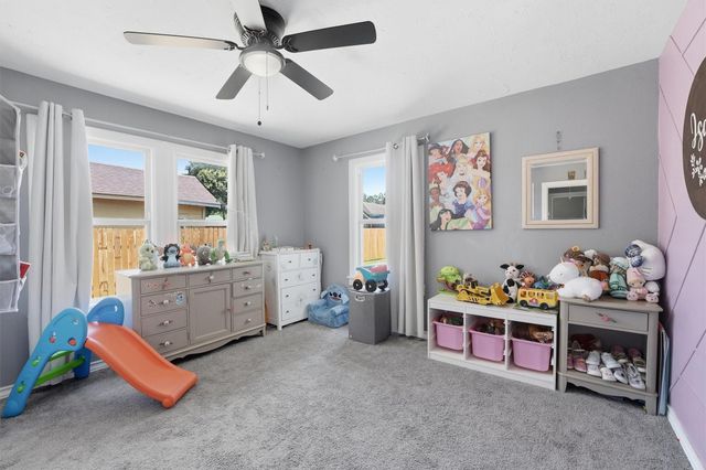 9330 E Avenue L, Houston, TX 77012