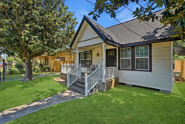 9330 E Avenue L, Houston, TX 77012