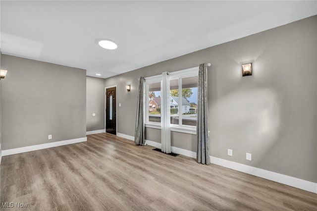 7619 Snow Road, Parma, OH 44129