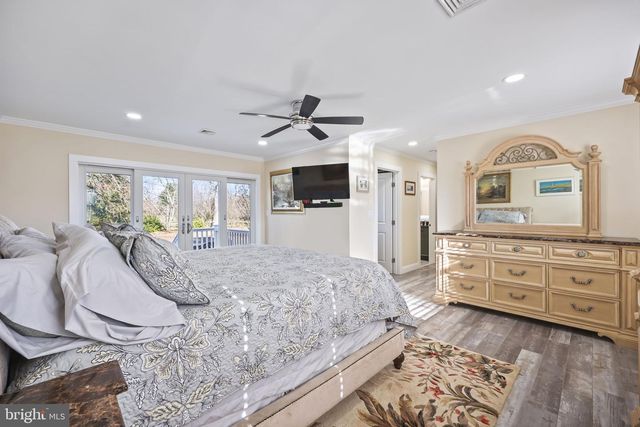 568 VILLAGE RD W RD, Princeton Junction, NJ 08550