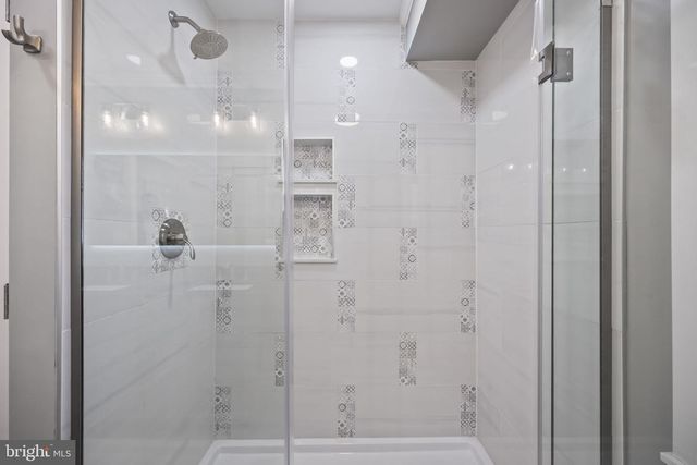 568 VILLAGE RD W RD, Princeton Junction, NJ 08550