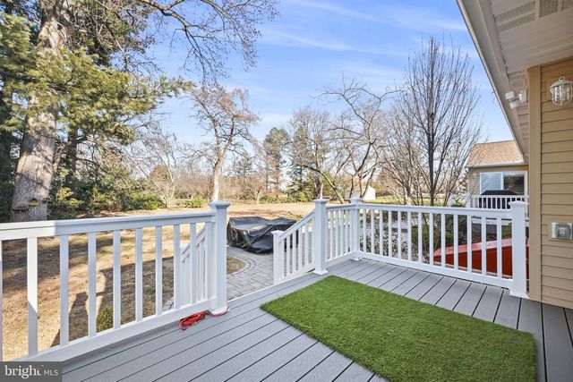 568 VILLAGE RD W RD, Princeton Junction, NJ 08550