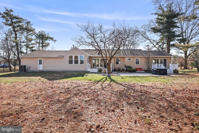 568 VILLAGE RD W RD, Princeton Junction, NJ 08550