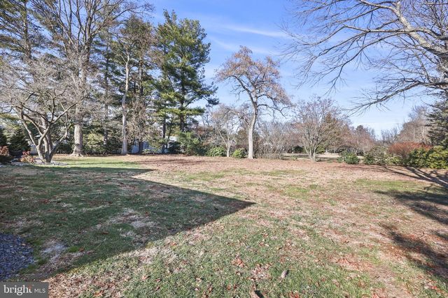 568 VILLAGE RD W RD, Princeton Junction, NJ 08550