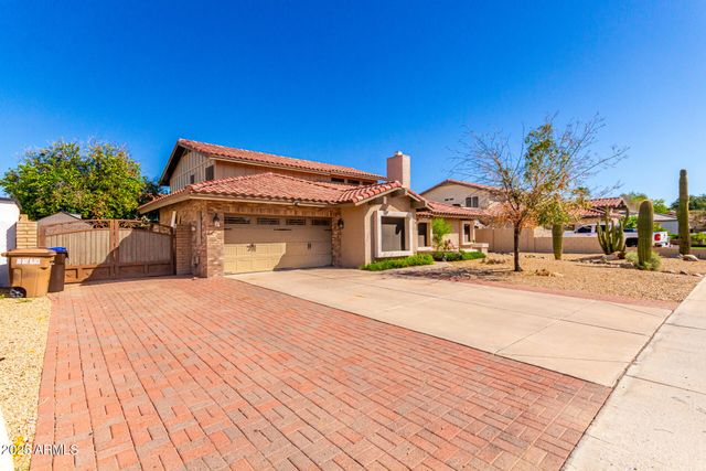 7220 W LARKSPUR Drive, Peoria, AZ 85381