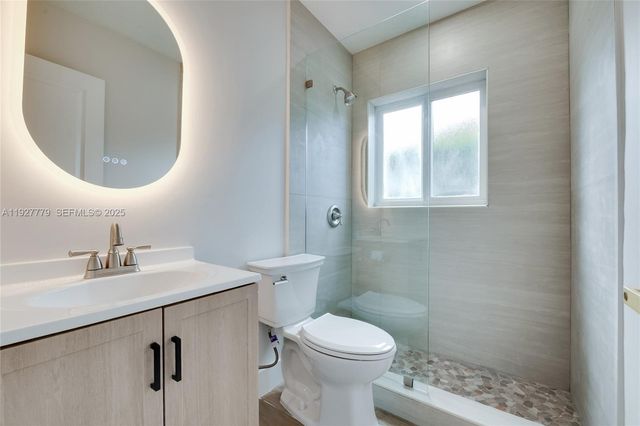 8952 SW 10th Ter, Miami, FL 33174