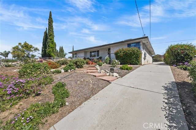 1951 Valley View Avenue, Norco, CA 92860