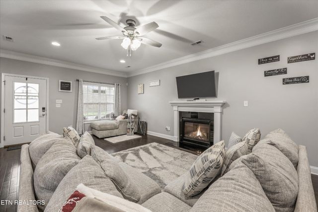 127 W Rarity Ridge Pkwy, Oak Ridge, TN 37830