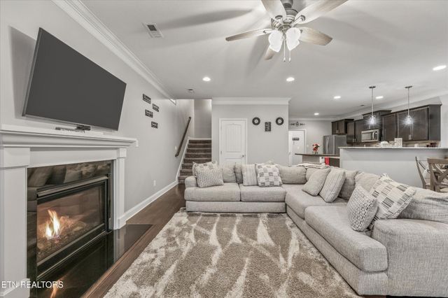 127 W Rarity Ridge Pkwy, Oak Ridge, TN 37830