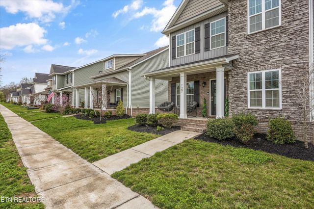127 W Rarity Ridge Pkwy, Oak Ridge, TN 37830