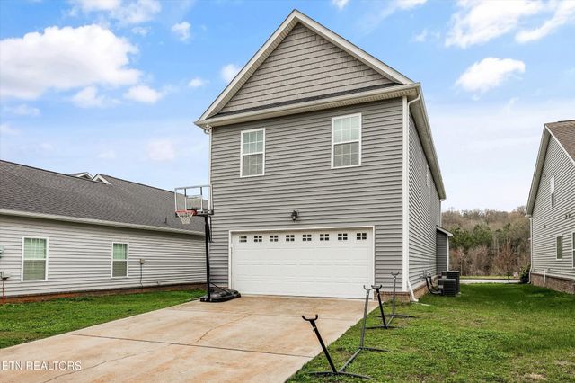 127 W Rarity Ridge Pkwy, Oak Ridge, TN 37830