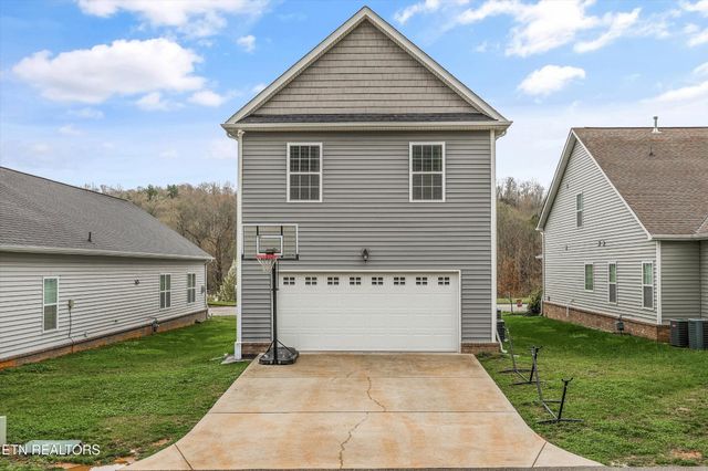 127 W Rarity Ridge Pkwy, Oak Ridge, TN 37830