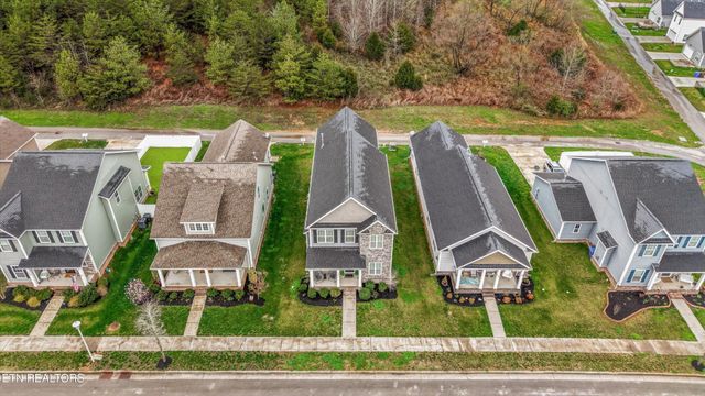 127 W Rarity Ridge Pkwy, Oak Ridge, TN 37830