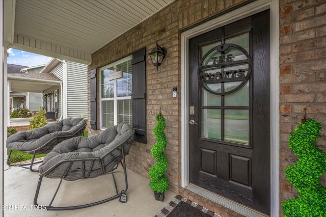 127 W Rarity Ridge Pkwy, Oak Ridge, TN 37830