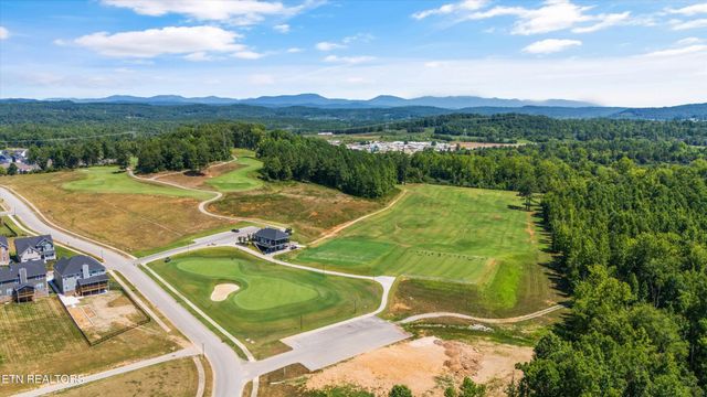 127 W Rarity Ridge Pkwy, Oak Ridge, TN 37830