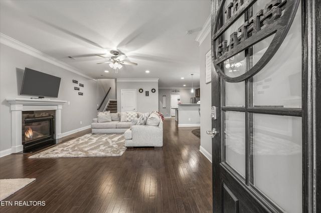 127 W Rarity Ridge Pkwy, Oak Ridge, TN 37830