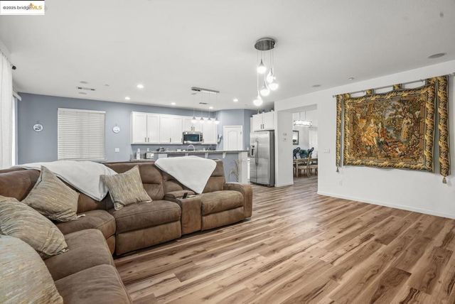 2474 Grant ST, Brentwood, CA 94513