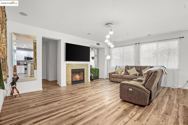 2474 Grant ST, Brentwood, CA 94513