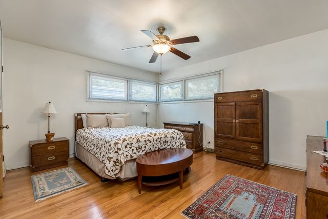 6542 N Kenneth Avenue, Lincolnwood, IL 60712