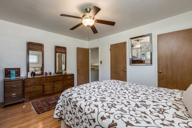 6542 N Kenneth Avenue, Lincolnwood, IL 60712