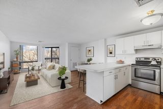 59-65 Valley St 4G, Medford, MA 02155