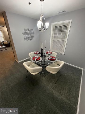 102 STONEHURST CT, New Castle, DE 19720