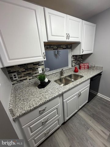 102 STONEHURST CT, New Castle, DE 19720