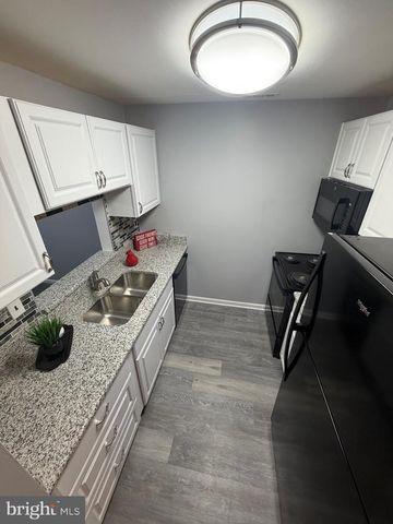 102 STONEHURST CT, New Castle, DE 19720