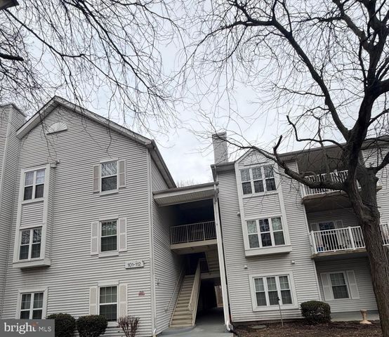 102 STONEHURST CT, New Castle, DE 19720