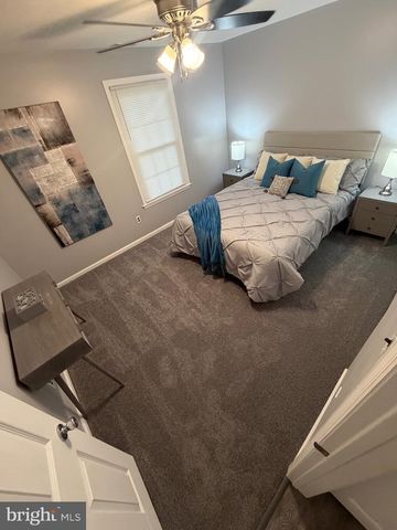 102 STONEHURST CT, New Castle, DE 19720