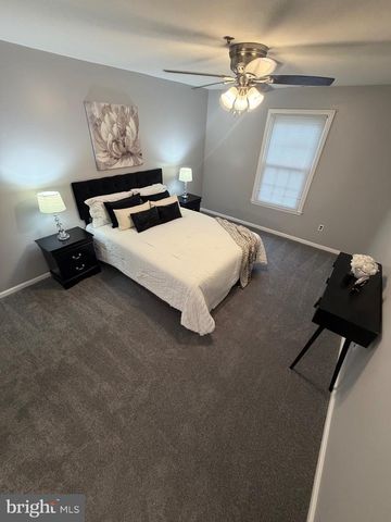 102 STONEHURST CT, New Castle, DE 19720