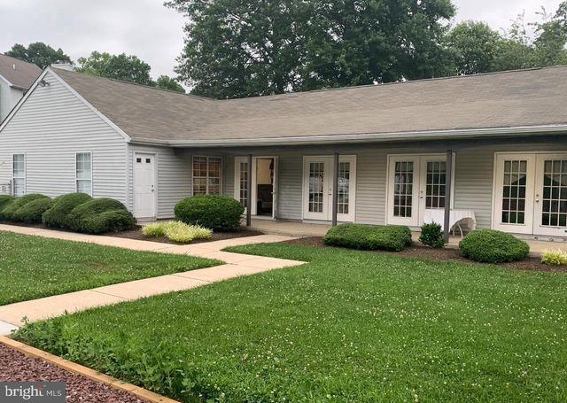 102 STONEHURST CT, New Castle, DE 19720