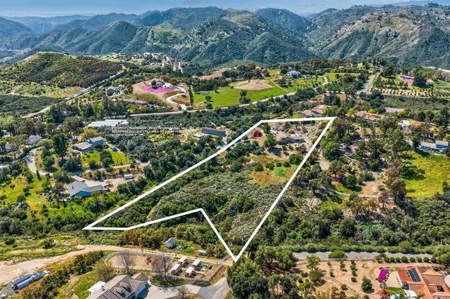 40487 Rock Mountain Drive, Fallbrook, CA 92028