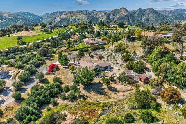40487 Rock Mountain Drive, Fallbrook, CA 92028
