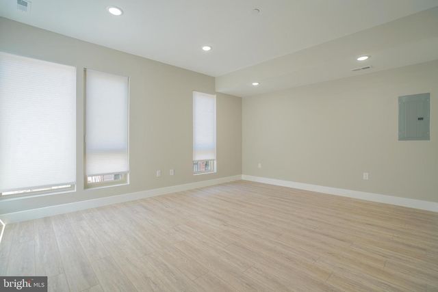 1201 N TAYLOR, Philadelphia, PA 19121