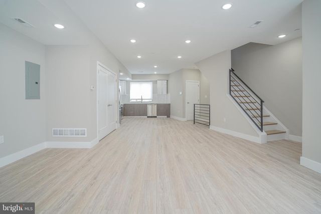 1201 N TAYLOR, Philadelphia, PA 19121