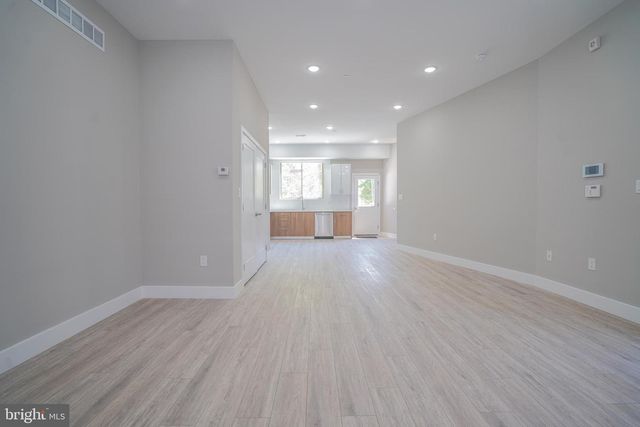 1201 N TAYLOR, Philadelphia, PA 19121